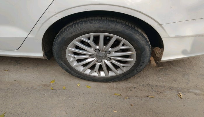 2015 Audi A3 40 TFSI PREMIUM, Petrol, Automatic, 1,20,984 km, tyre