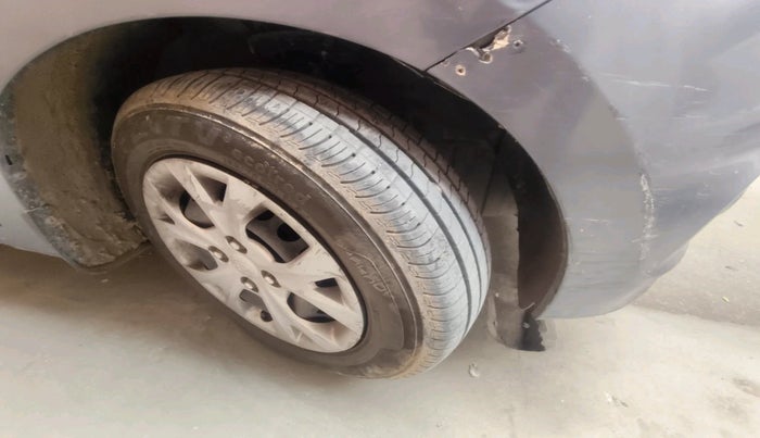 2014 Hyundai Grand i10 MAGNA 1.2 KAPPA VTVT, CNG, Manual, 1,00,428 km, tyre