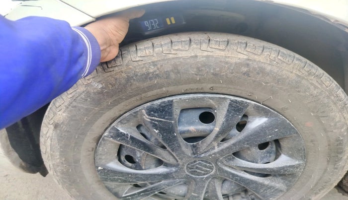 2019 Maruti Swift VXI, Petrol, Manual, 1,71,337 km, tyre