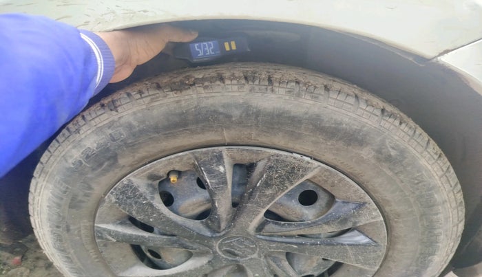 2019 Maruti Swift VXI, Petrol, Manual, 1,71,337 km, tyre