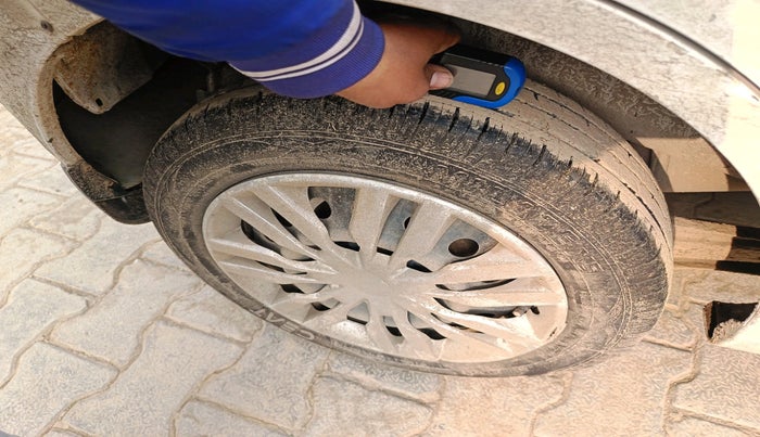 2014 Maruti Wagon R 1.0 VXI, Petrol, Manual, 1,66,646 km, tyre