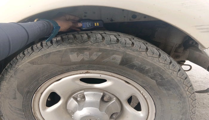 2012 Tata Safari 4X2 LX DICOR, Diesel, Manual, 1,40,338 km, tyre