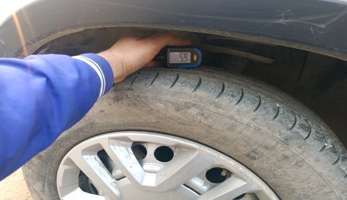 2021 Maruti Vitara Brezza LXI, Petrol, Manual, 1,17,570 km, tyre