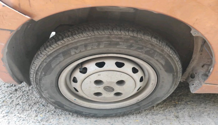 2017 Tata Tiago XM PETROL, Petrol, Manual, 1,19,354 km, tyre