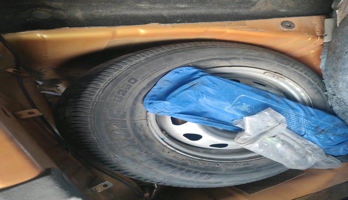 2017 Tata Tiago XM PETROL, Petrol, Manual, 1,19,354 km, tyre