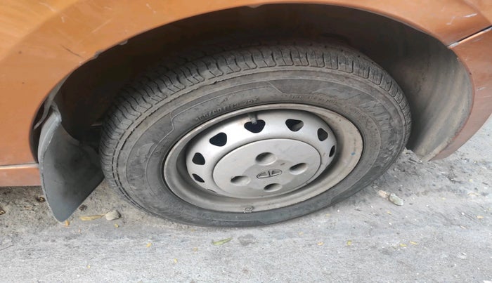 2017 Tata Tiago XM PETROL, Petrol, Manual, 1,19,354 km, tyre