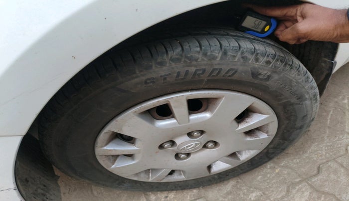 2012 Hyundai i20 MAGNA (O) 1.4 CRDI, Diesel, Manual, 1,02,650 km, tyre