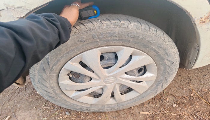 2011 Maruti Swift VXI, Petrol, Manual, 1,14,535 km, tyre