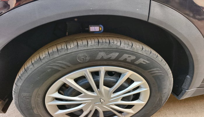 2025 Mahindra XUV700 MX Diesel MT 7 STR, Diesel, Manual, 15,250 km, tyre