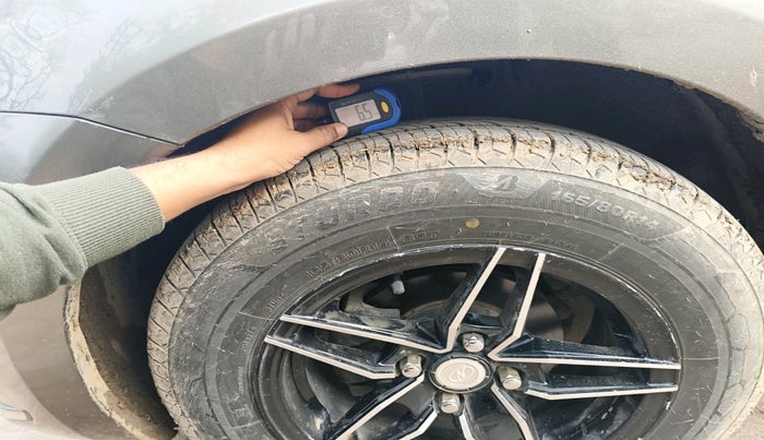 2017 Maruti Dzire VXI, Petrol, Manual, 64,618 km, tyre