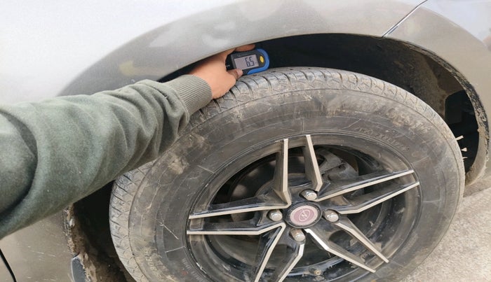 2017 Maruti Dzire VXI, Petrol, Manual, 64,618 km, tyre