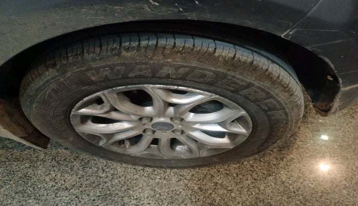 2017 Ford Ecosport TITANIUM 1.5L PETROL, Petrol, Manual, 1,13,995 km, tyre