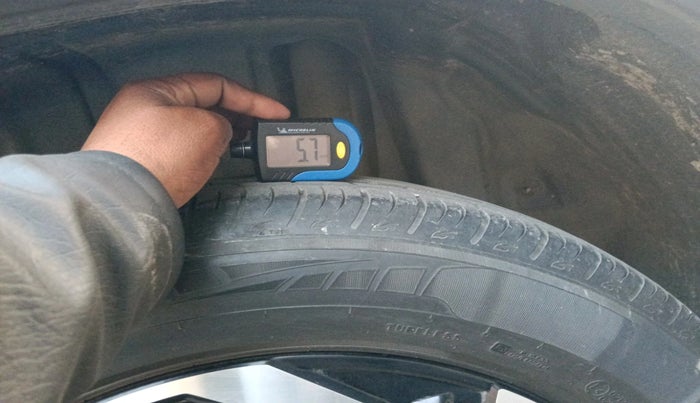 2024 Maruti BREZZA ZXI SMART HYBRID , Petrol, Manual, 19,970 km, tyre