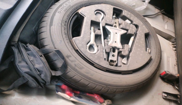 2017 Maruti S Cross ZETA 1.3, Diesel, Manual, 1,63,864 km, tyre