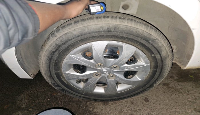 2015 Hyundai Elite i20 MAGNA 1.2, Petrol, Manual, 50,722 km, tyre