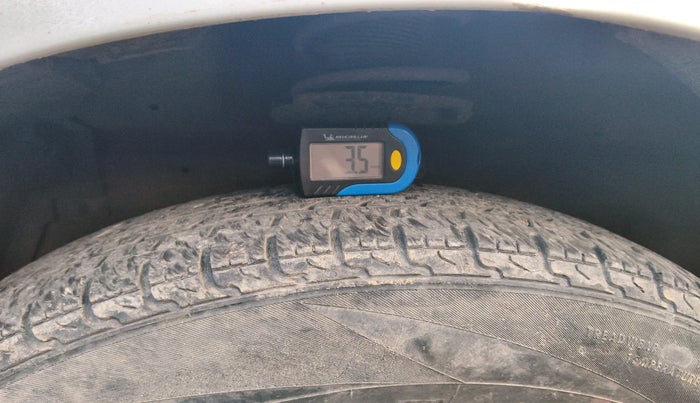 2014 Maruti Swift VXI, Petrol, Manual, 68,764 km, tyre