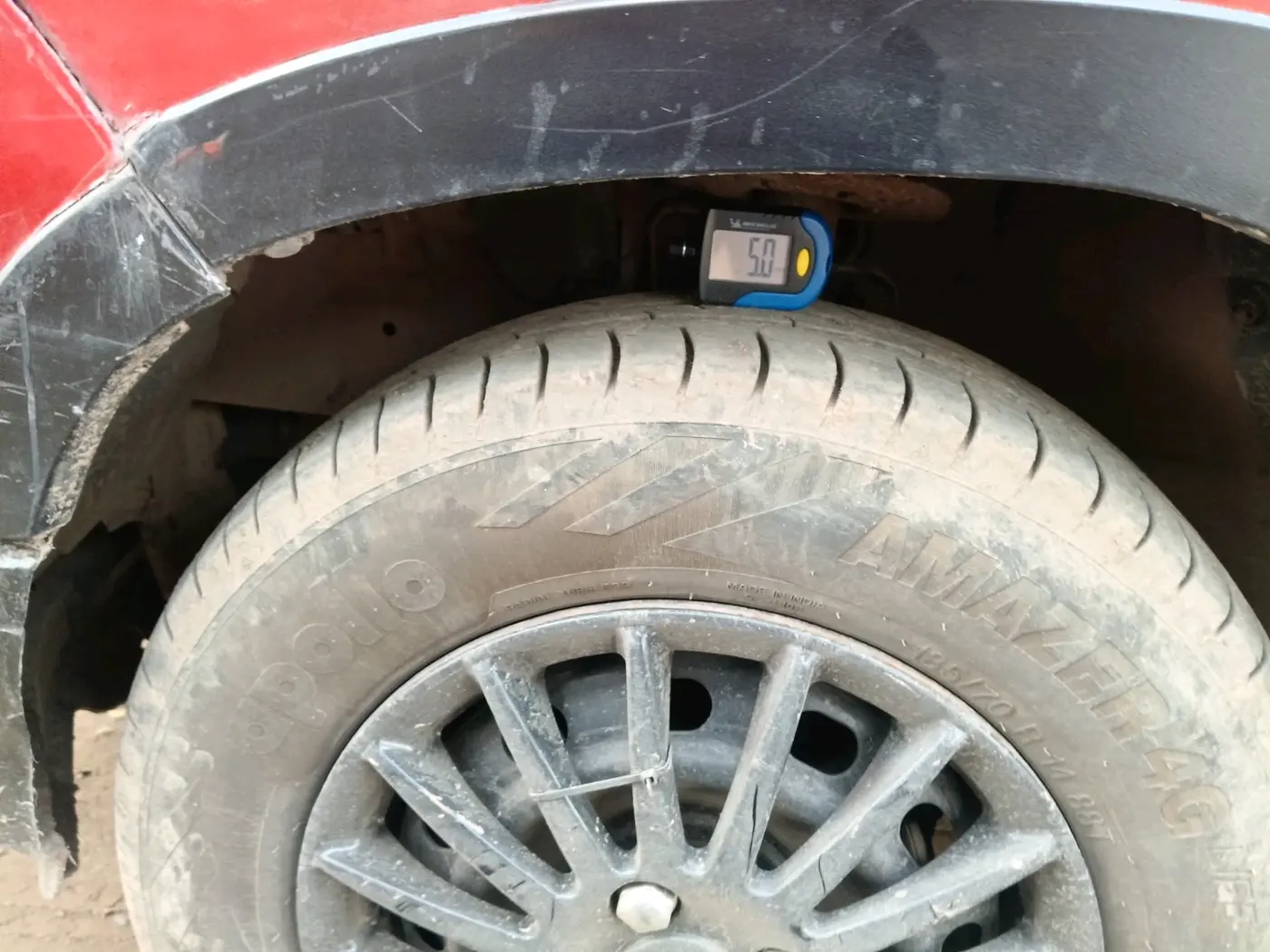 2017 Mahindra Kuv100 K4 6 STR, Petrol, Manual, 1,55,599 km, tyre