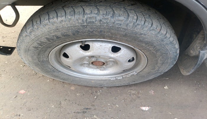 2019 Maruti Eeco 5 STR, Petrol, Manual, 18,174 km, tyre