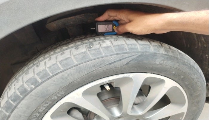 2015 Fiat Avventura DYNAMIC MULTIJET 1.3, Diesel, Manual, 1,01,283 km, tyre