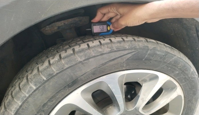 2015 Fiat Avventura DYNAMIC MULTIJET 1.3, Diesel, Manual, 1,01,283 km, tyre