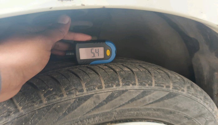 2011 Maruti Swift VXI, Petrol, Manual, 29,932 km, tyre