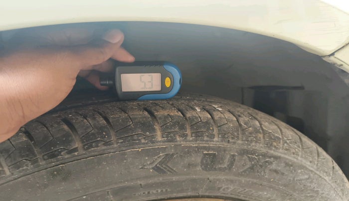 2011 Maruti Swift VXI, Petrol, Manual, 29,932 km, tyre