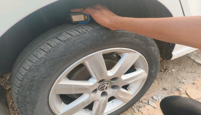 2011 Volkswagen Vento HIGHLINE 1.6 MPI, Petrol, Manual, 84,303 km, tyre