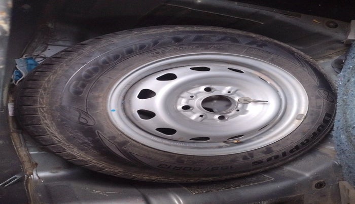 2018 Tata Tiago XZA PETROL, Petrol, Automatic, 69,743 km, tyre