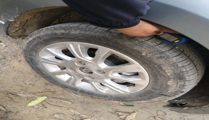 2018 Tata Tiago XZA PETROL, Petrol, Automatic, 69,743 km, tyre