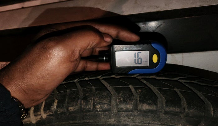 2012 Hyundai Santro Xing GLS, Petrol, Manual, 89,445 km, tyre