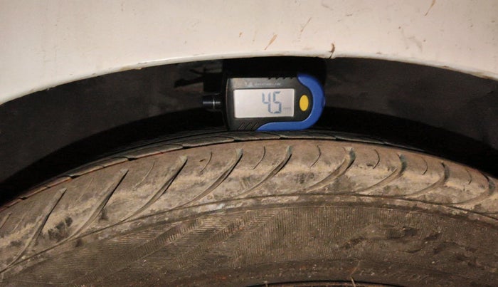 2012 Hyundai Santro Xing GLS, Petrol, Manual, 89,445 km, tyre