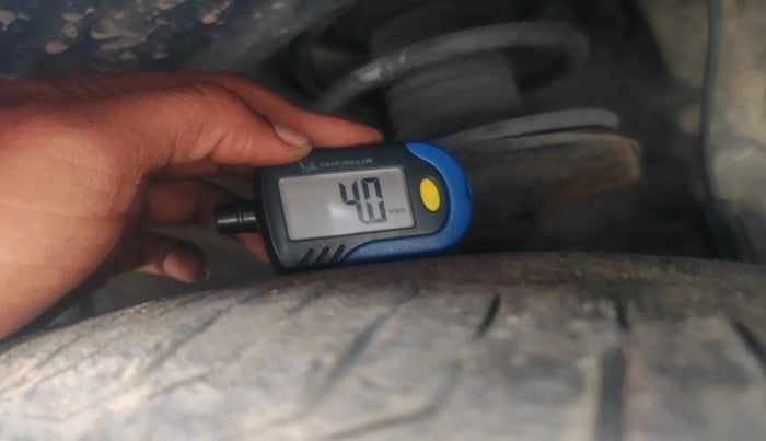 2013 Toyota Corolla Altis G AT PETROL, Petrol, Automatic, 1,20,324 km, tyre