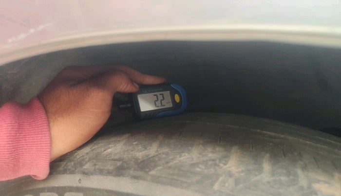 2013 Toyota Corolla Altis G AT PETROL, Petrol, Automatic, 1,20,324 km, tyre