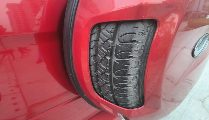 2016 Mahindra TUV300 T8, Diesel, Manual, 90,604 km, tyre