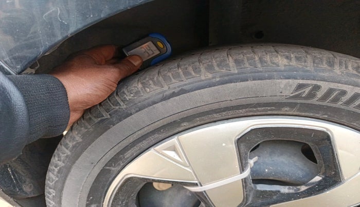 2015 Tata Zest XE PETROL, Petrol, Manual, 42,176 km, tyre