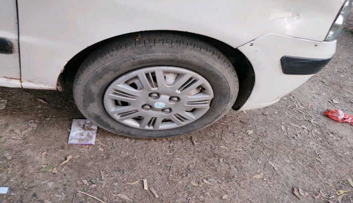 2012 Hyundai Santro Xing GL, Petrol, Manual, 69,744 km, tyre