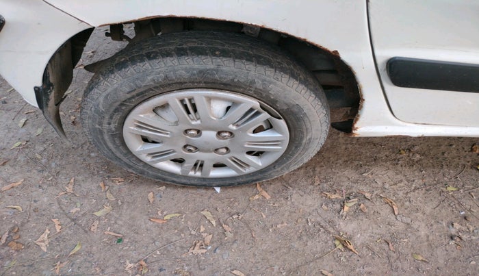 2012 Hyundai Santro Xing GL, Petrol, Manual, 69,744 km, tyre