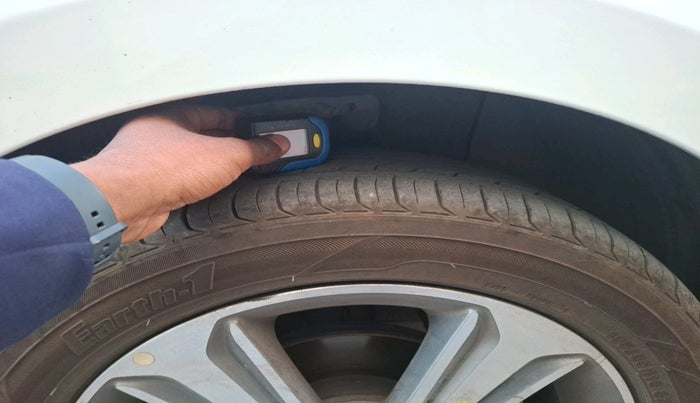 2017 Hyundai Verna 1.6 VTVT SX, Petrol, Manual, 81,894 km, tyre