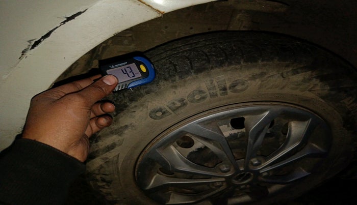 2017 Maruti Swift LDI, Diesel, Manual, 3,35,367 km, tyre