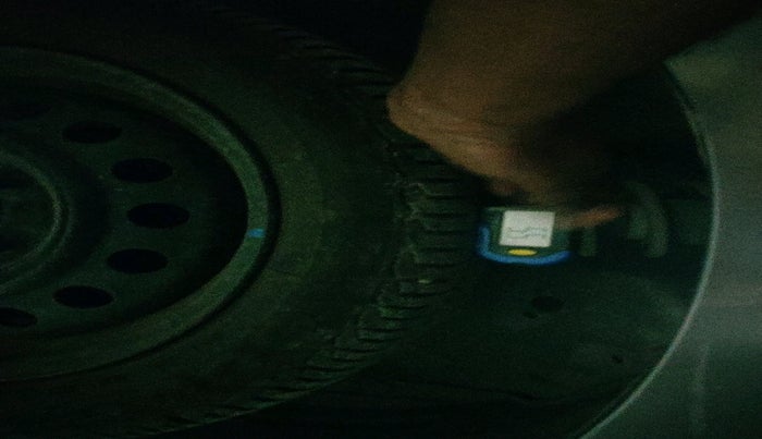 2013 Maruti Wagon R 1.0 VXI, Petrol, Manual, 1,09,855 km, tyre