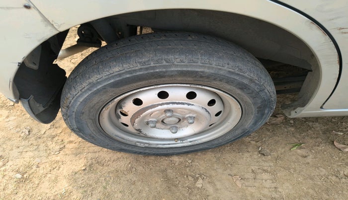 2013 Maruti Wagon R 1.0 LXI, Petrol, Manual, 63,006 km, tyre