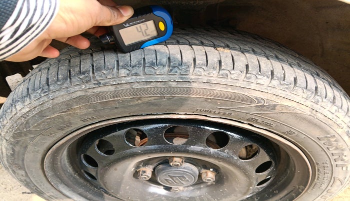 2017 Maruti Wagon R 1.0 VXI, Petrol, Manual, 74,668 km, tyre