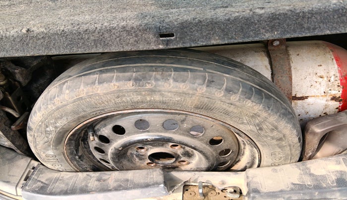 2017 Maruti Wagon R 1.0 VXI, Petrol, Manual, 74,668 km, tyre