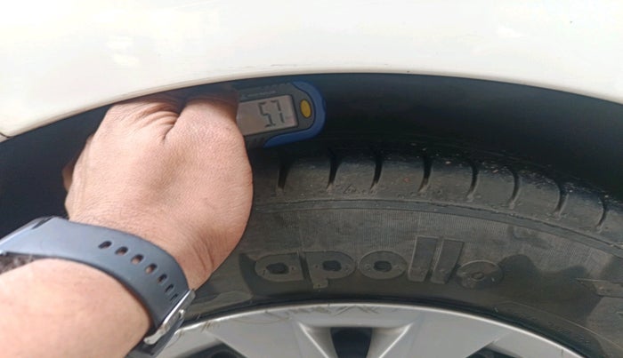 2015 Hyundai Grand i10 SPORTZ 1.2 KAPPA VTVT, Petrol, Manual, 1,28,428 km, tyre