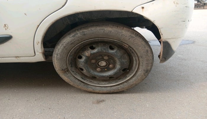 2011 Maruti Alto K10 VXI, CNG, Manual, 1,37,749 km, tyre