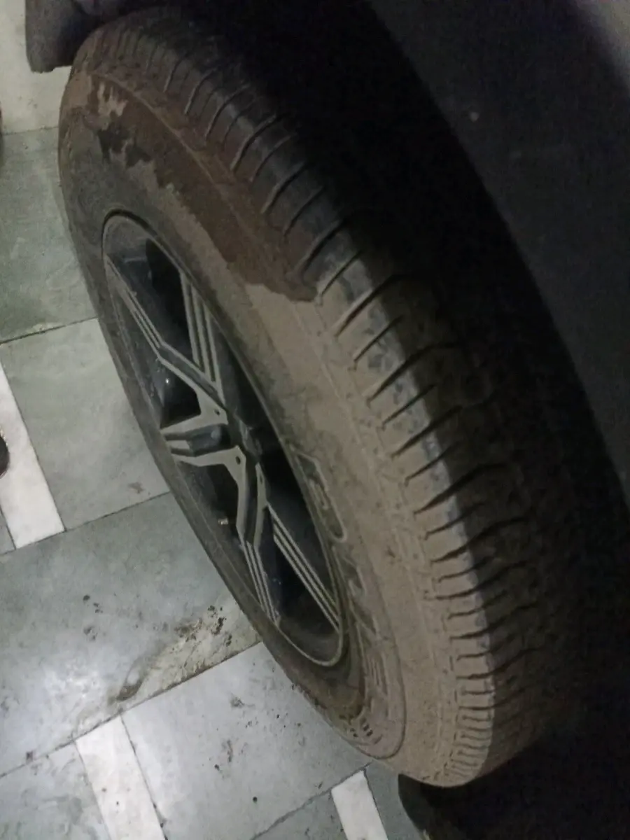 2019 Mahindra XUV500 W7, Diesel, Manual, 48,674 km, tyre