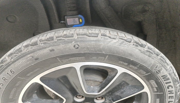 2016 Renault Duster 110 PS RXZ 4X2 AMT DIESEL, Diesel, Automatic, 1,30,615 km, tyre