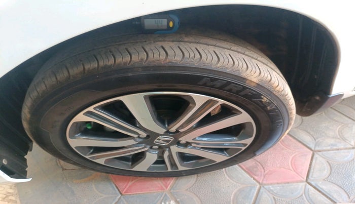 2022 Honda Amaze 1.2L I-VTEC VX CVT, Petrol, Automatic, 16,246 km, tyre