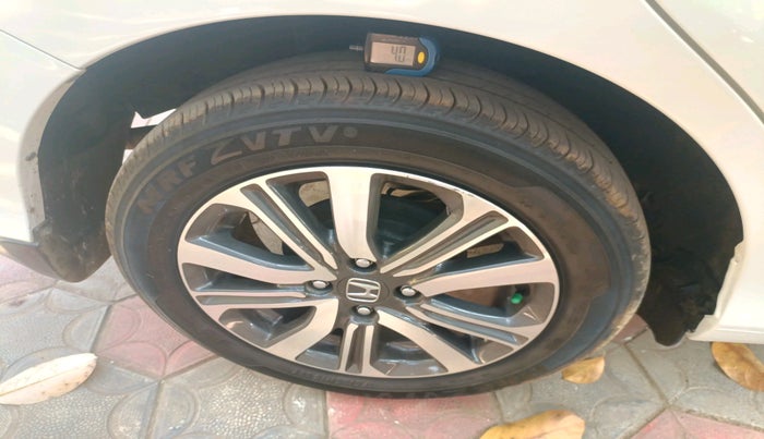 2022 Honda Amaze 1.2L I-VTEC VX CVT, Petrol, Automatic, 16,246 km, tyre