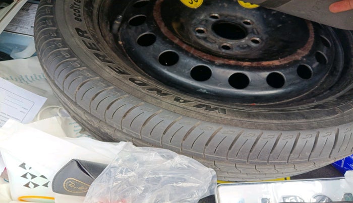 2014 Volvo S60 SUMMUM D5, Diesel, Automatic, 1,13,000 km, tyre